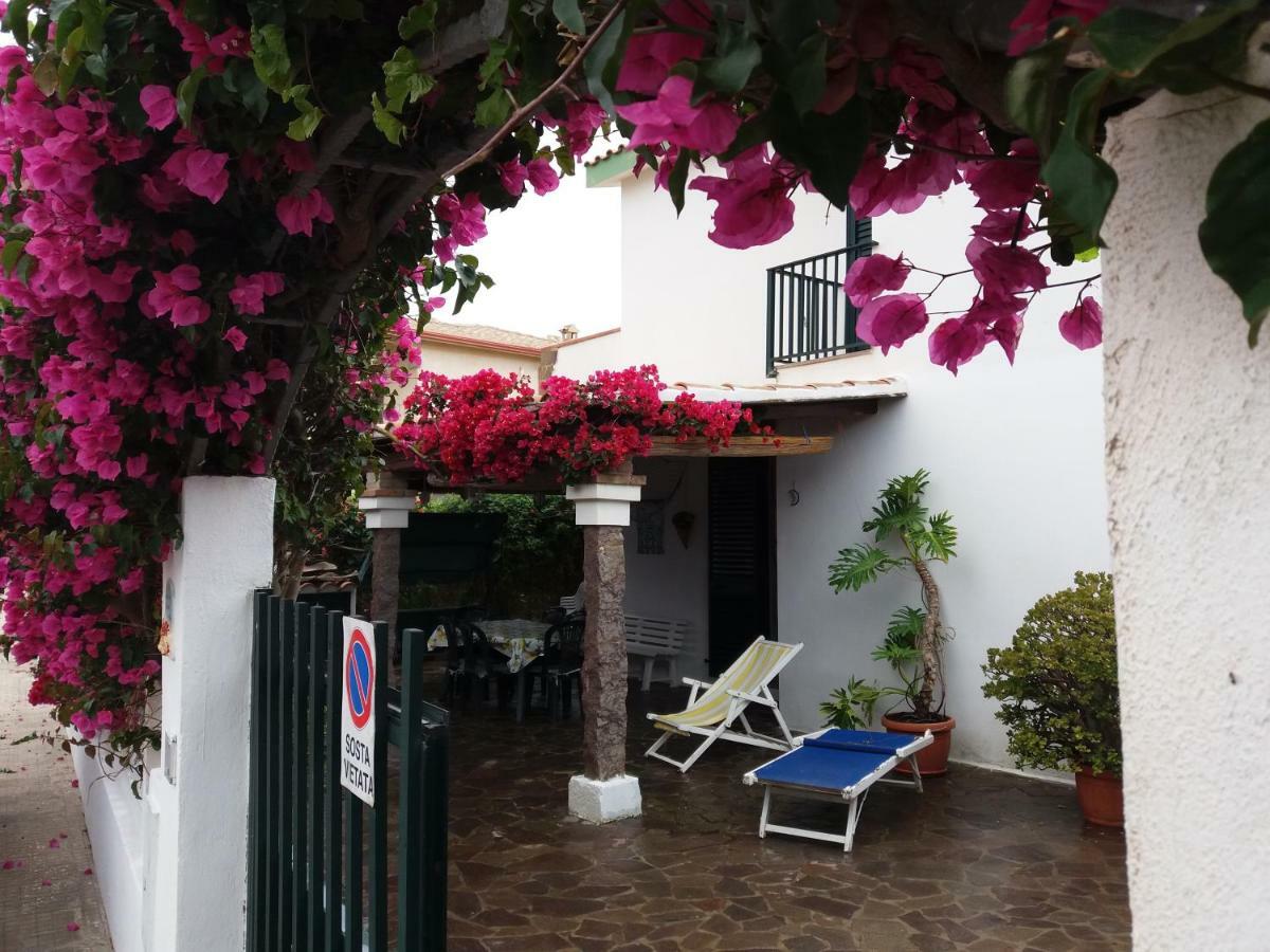 Villino Marrakech Lägenhet Calasetta Exteriör bild